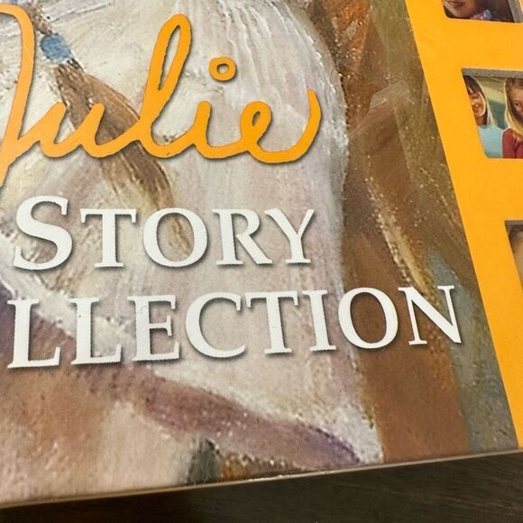 American Girl Julie Albright Story Collection with Mini Julie Doll NEW - Picture 3 of 8